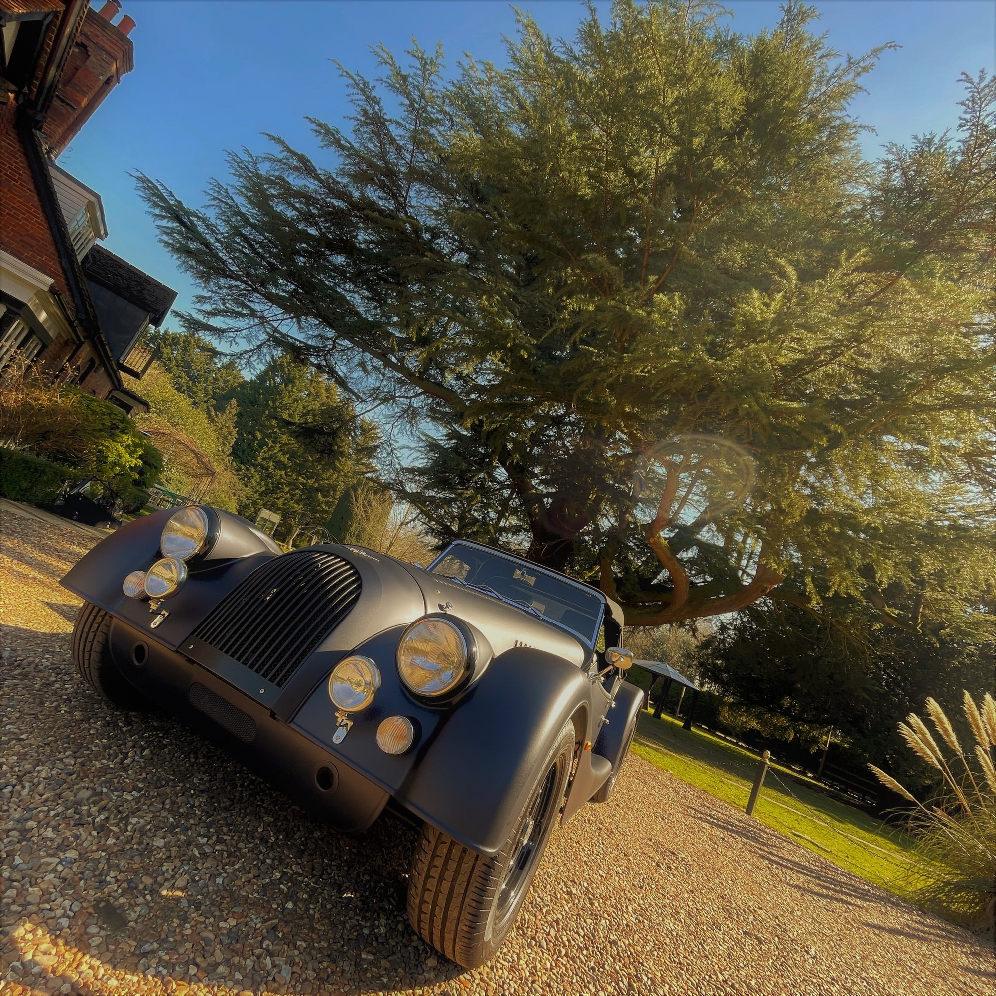 Morgan 2.0 Plus 4 - Red Bull Navy Matt