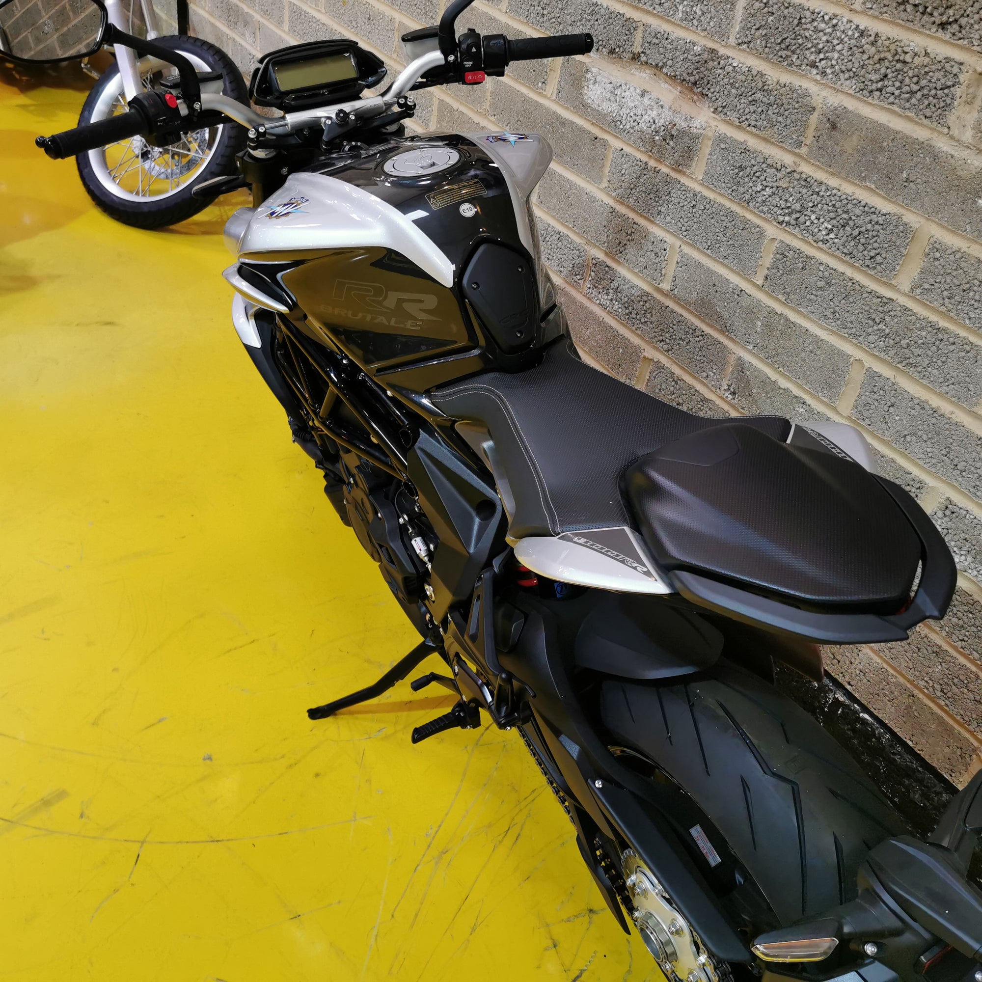 MV Agusta Brutale 800 RR - Ago Silver and Dark Metallic Grey