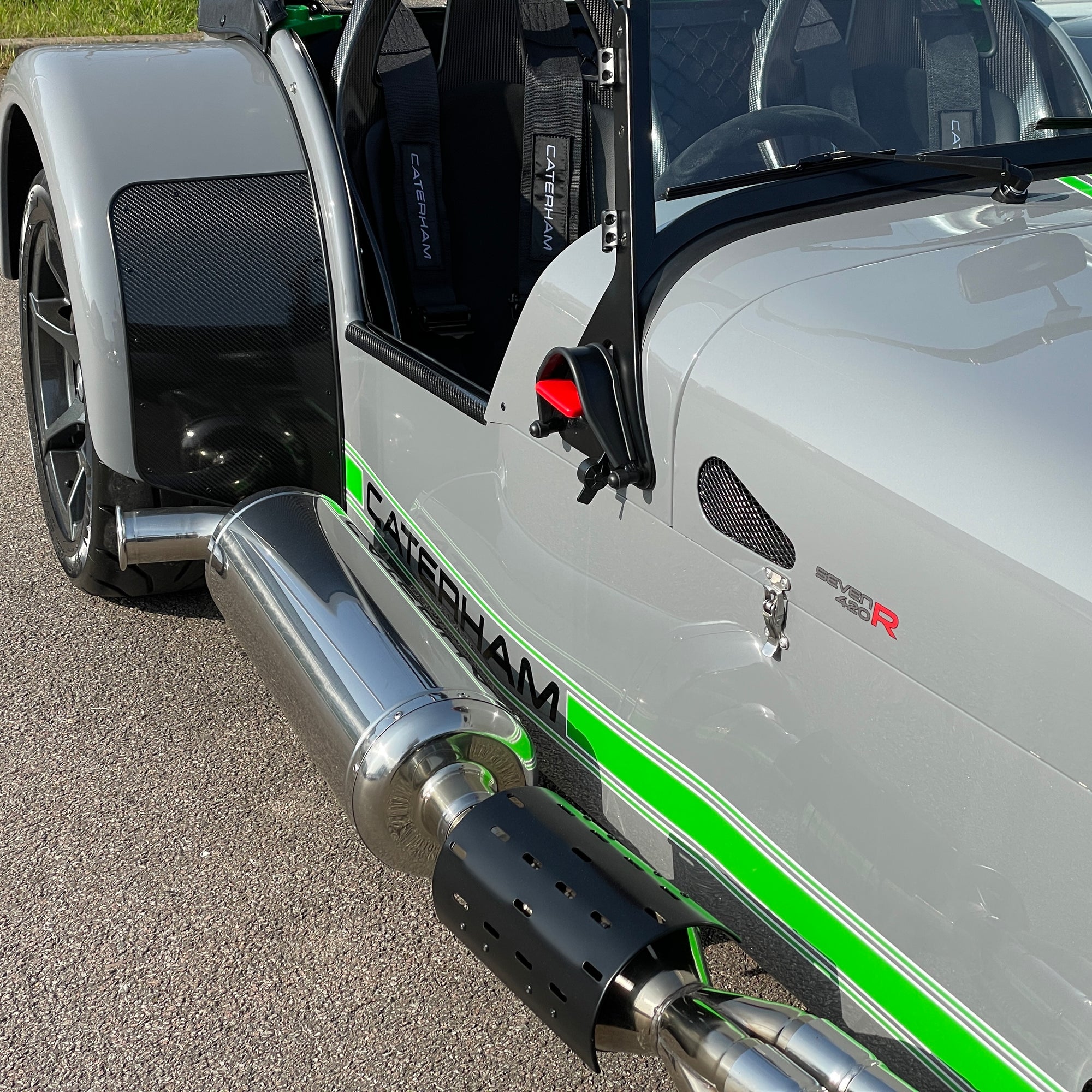 CATERHAM SEVEN 420R LARGE CHASSIS - NARDO GREY WITH BLACK