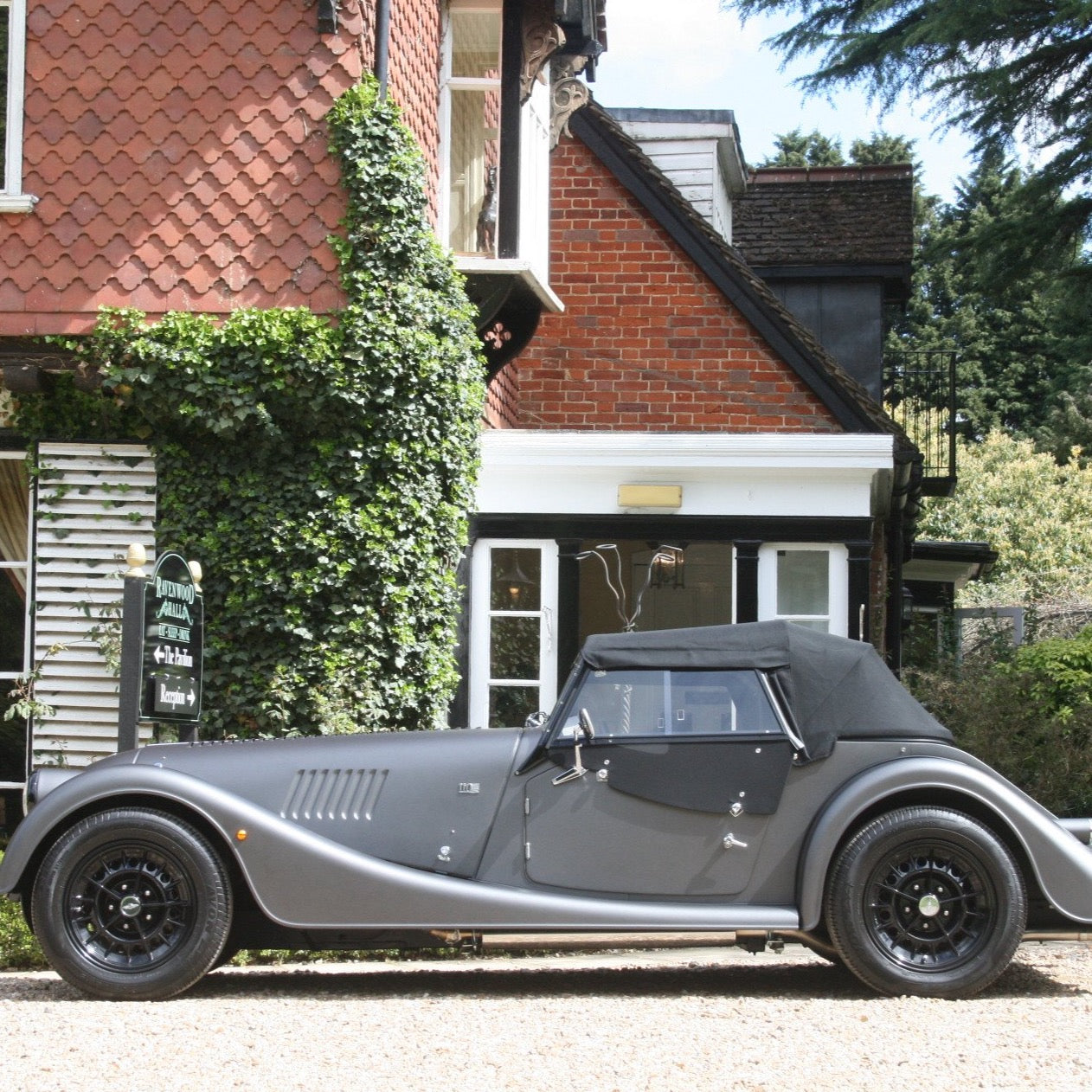 Roadster 3.7 V6 Manual - Satin Silverstone Track Grey