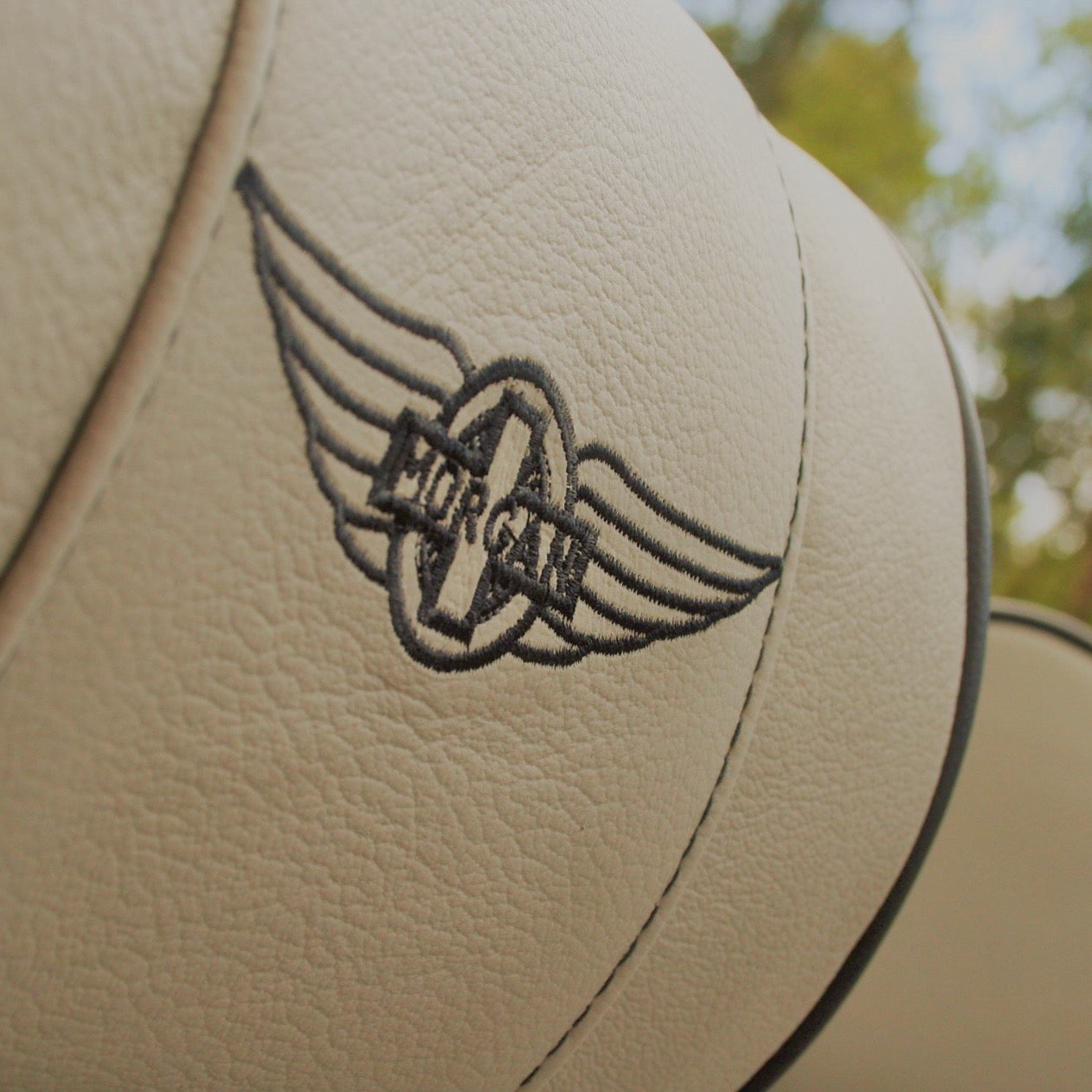 Roadster 3.7 V6 Manual - Satin Silverstone Track Grey