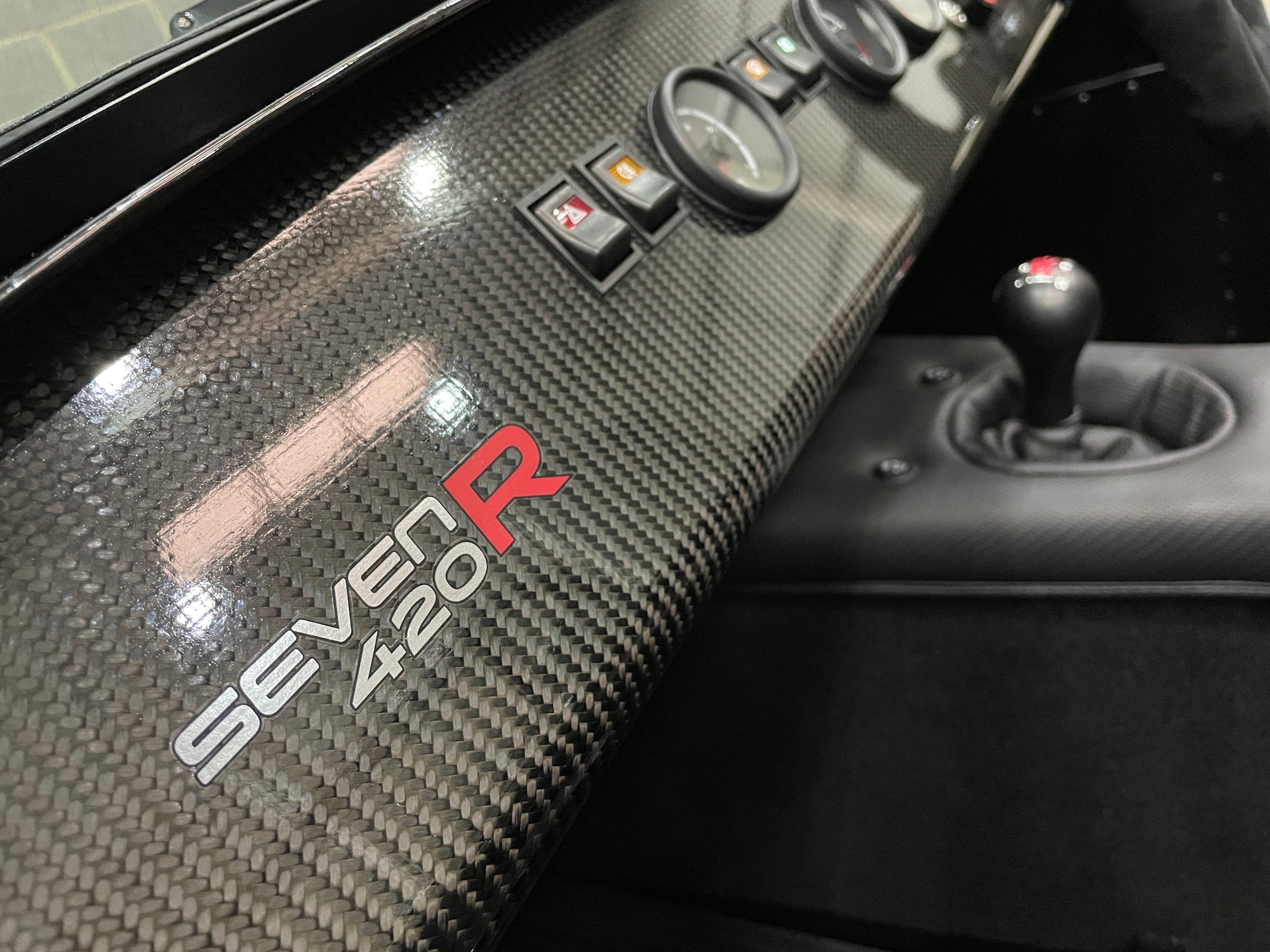 SOLD - CATERHAM SEVEN 420R LARGE CHASSIS - GRAVITY BLACK WITH BLACK