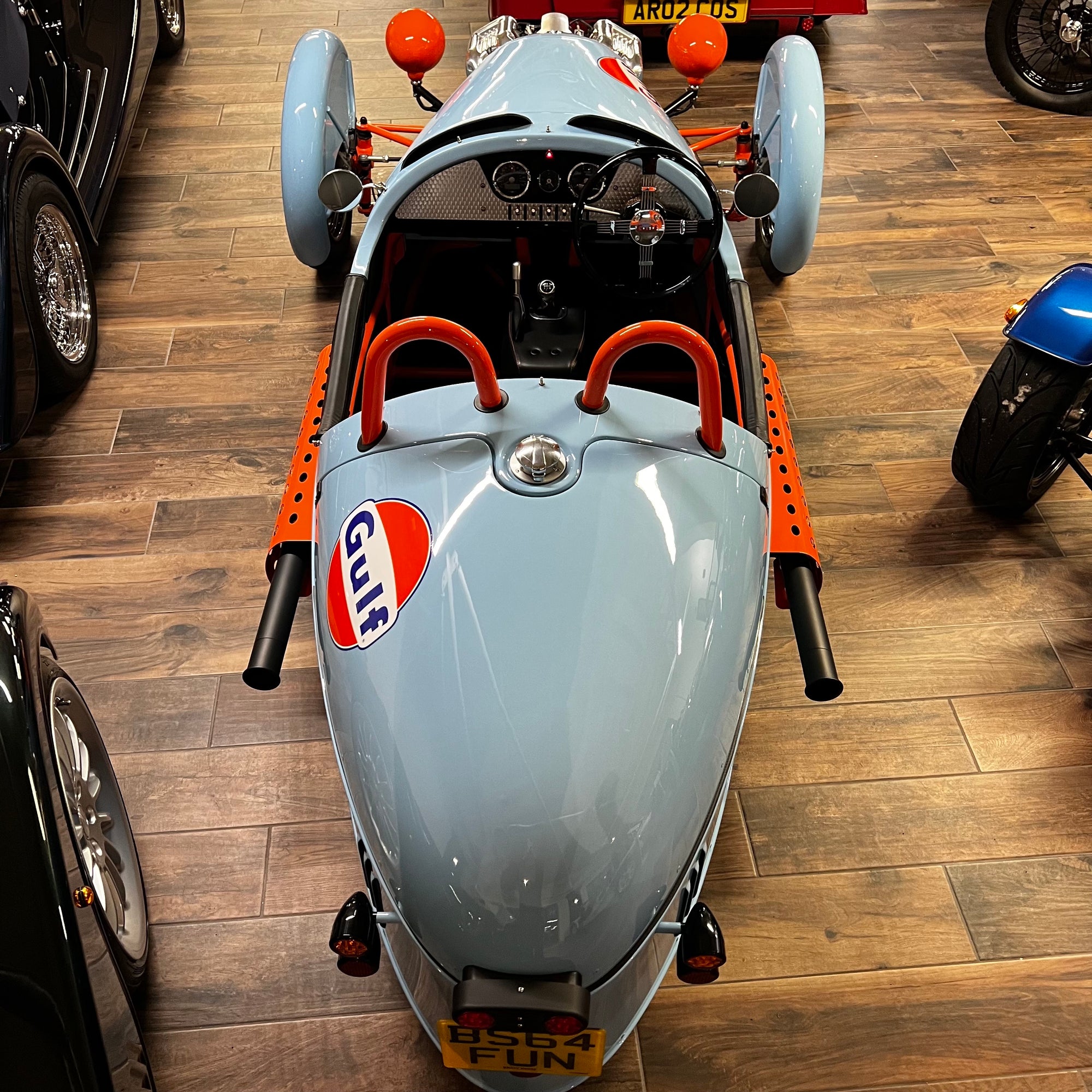 Morgan 3 Wheeler - Gulf Blau / Gulf Orange - Stage Two Tuned Morgan Three Wheeler