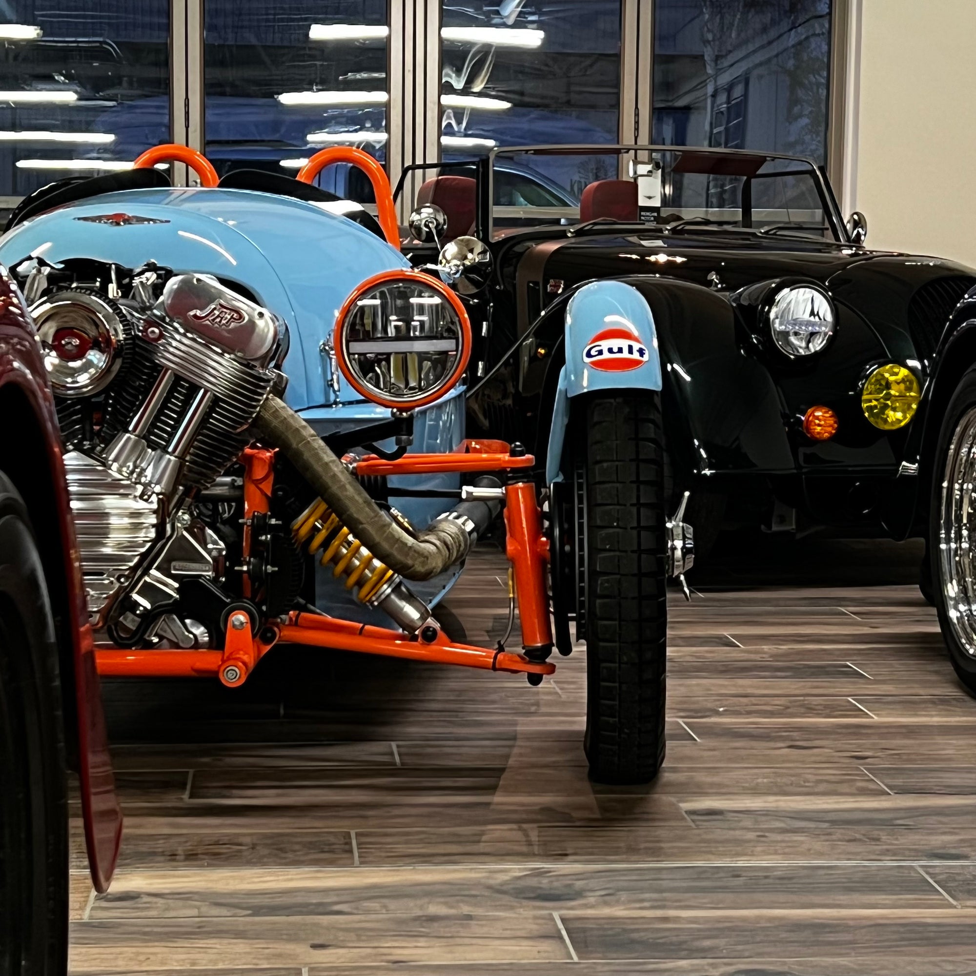 Morgan 3 Wheeler - Gulf Blau / Gulf Orange - Stage Two Tuned Morgan Three Wheeler