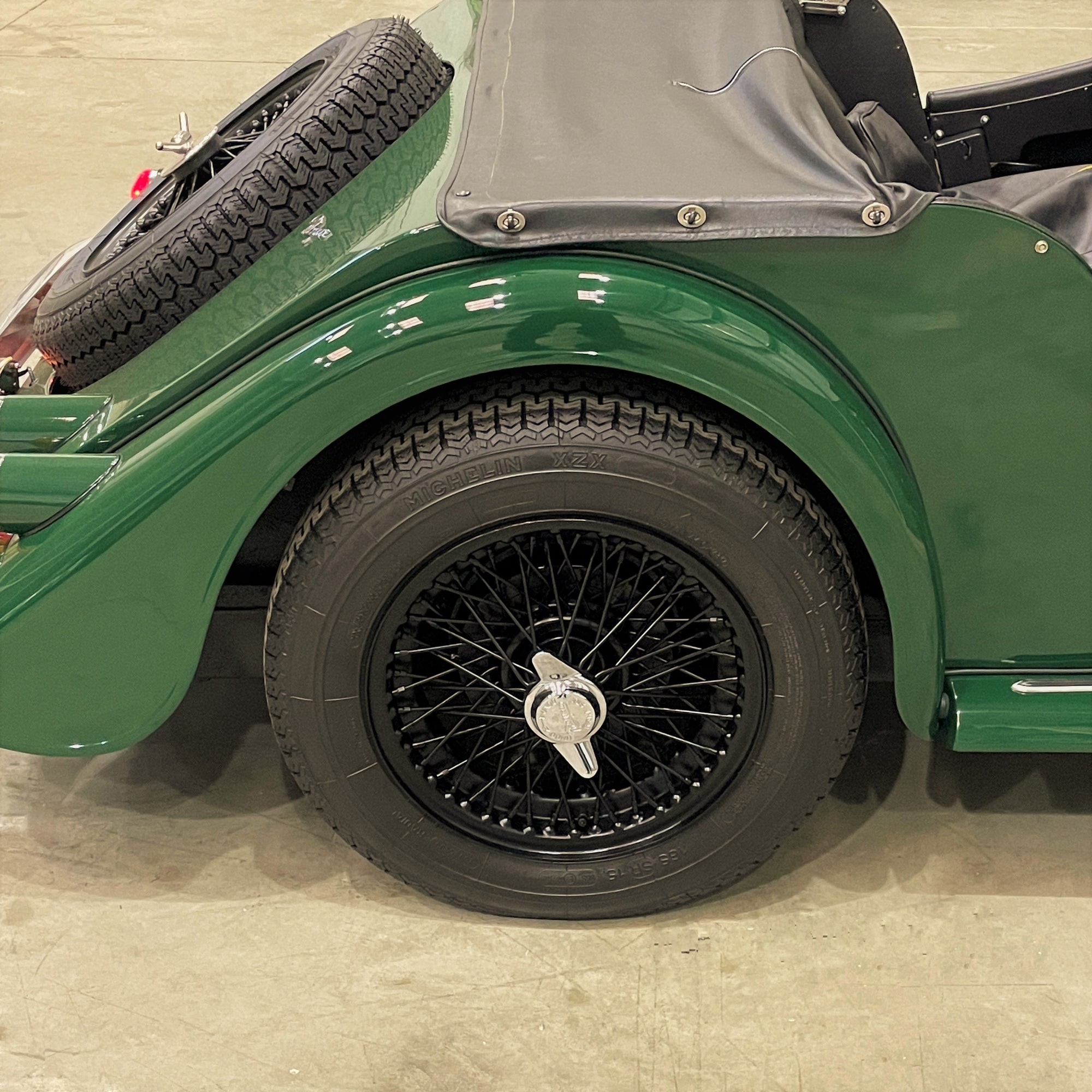 Morgan 4/4 - Solid Morgan Green