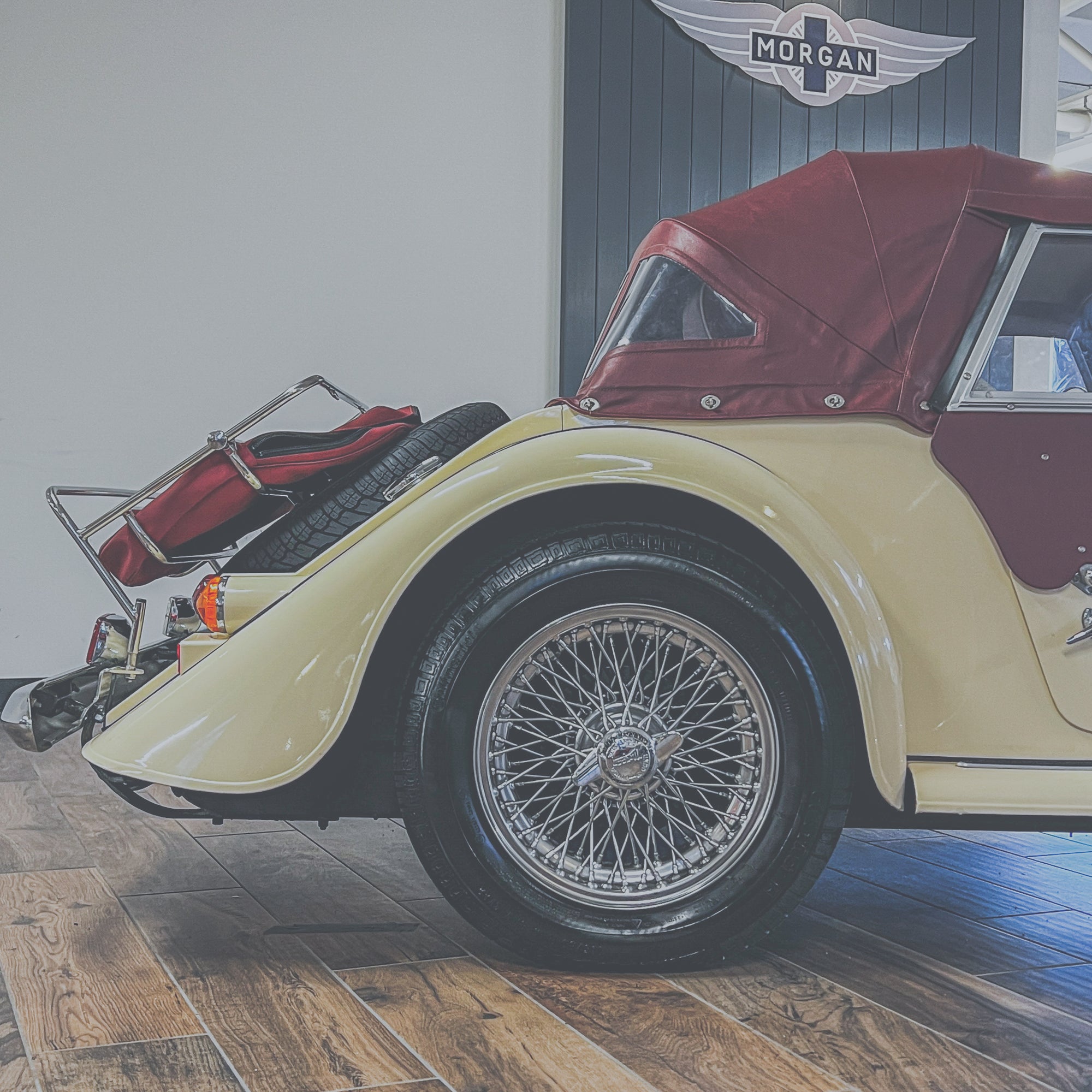 Morgan 4/4 1.8 Twin Cam 16v Ford Z-tec - Morgan Classic Sport Ivory