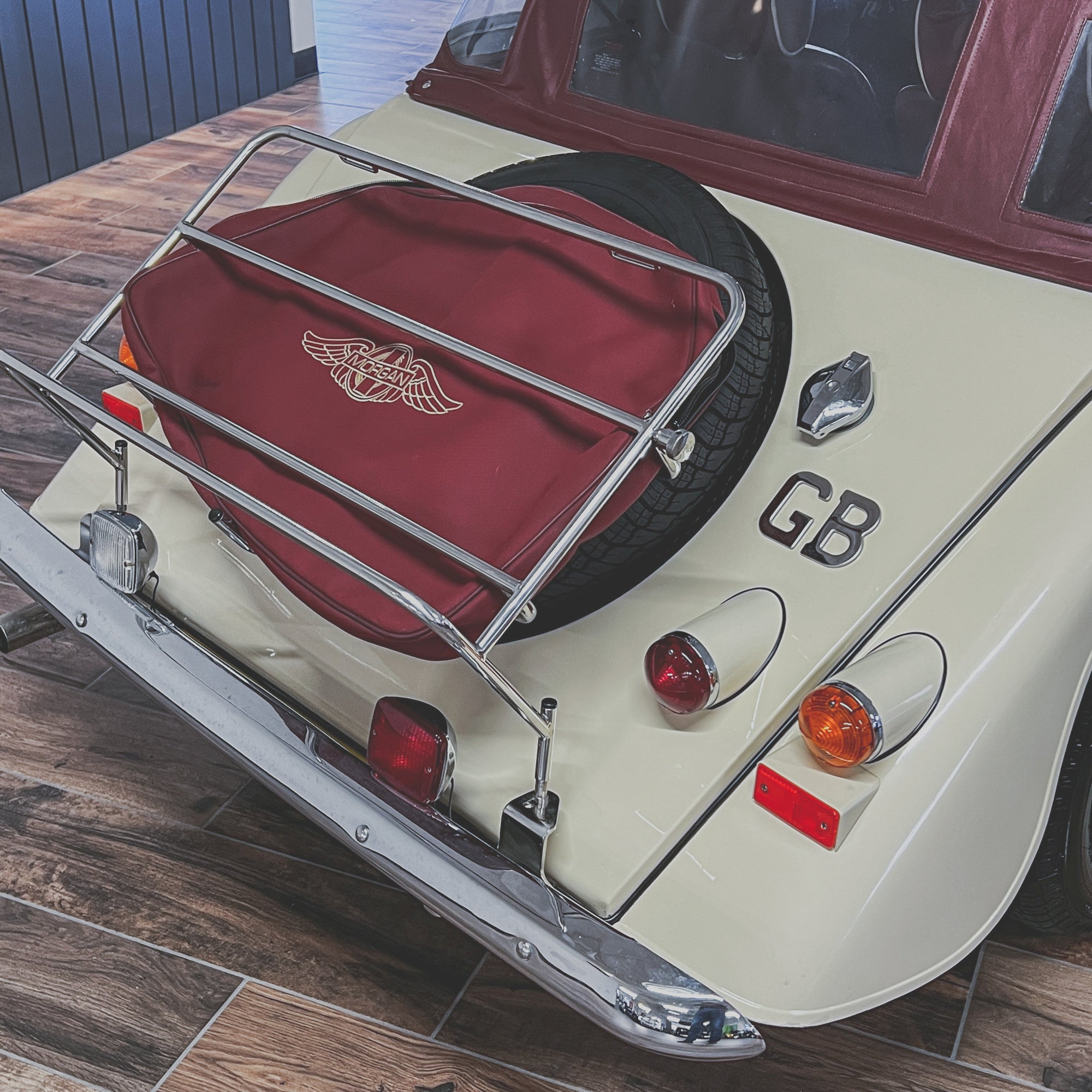 Morgan 4/4 1.8 Twin Cam 16v Ford Z-tec - Morgan Classic Sport Ivory