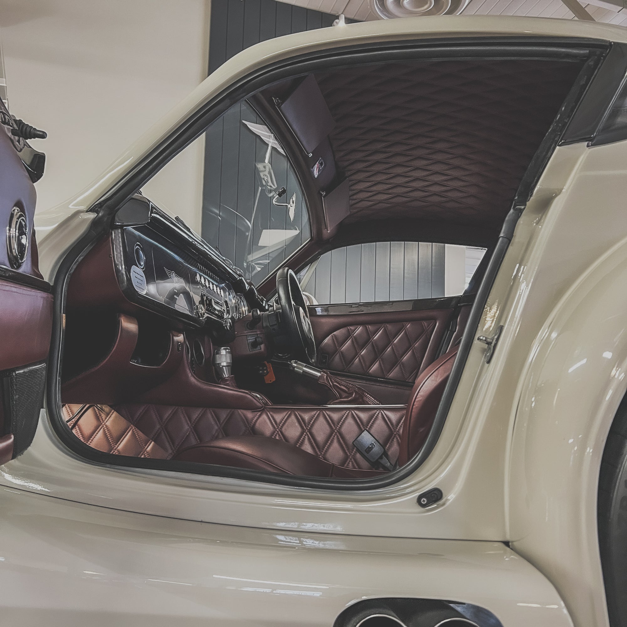 Morgan Aero Coupe 4.8 V8 No. 31 of Only 38 Ever Made  - Porsche Heron White