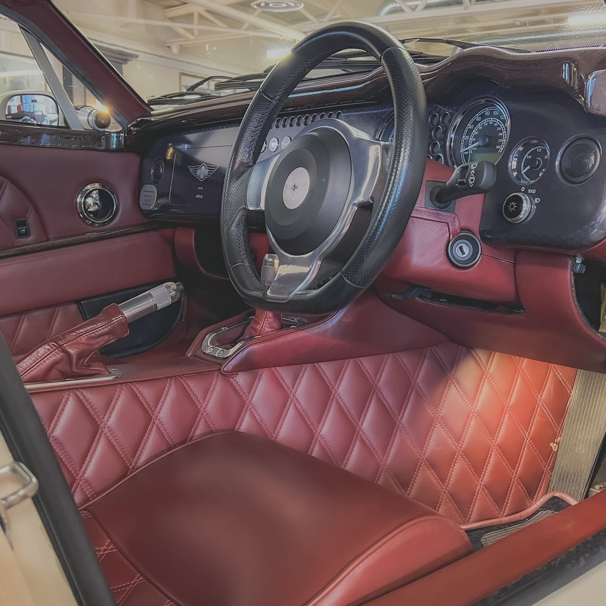 Morgan Aero Coupe 4.8 V8 No. 31 of Only 38 Ever Made  - Porsche Heron White