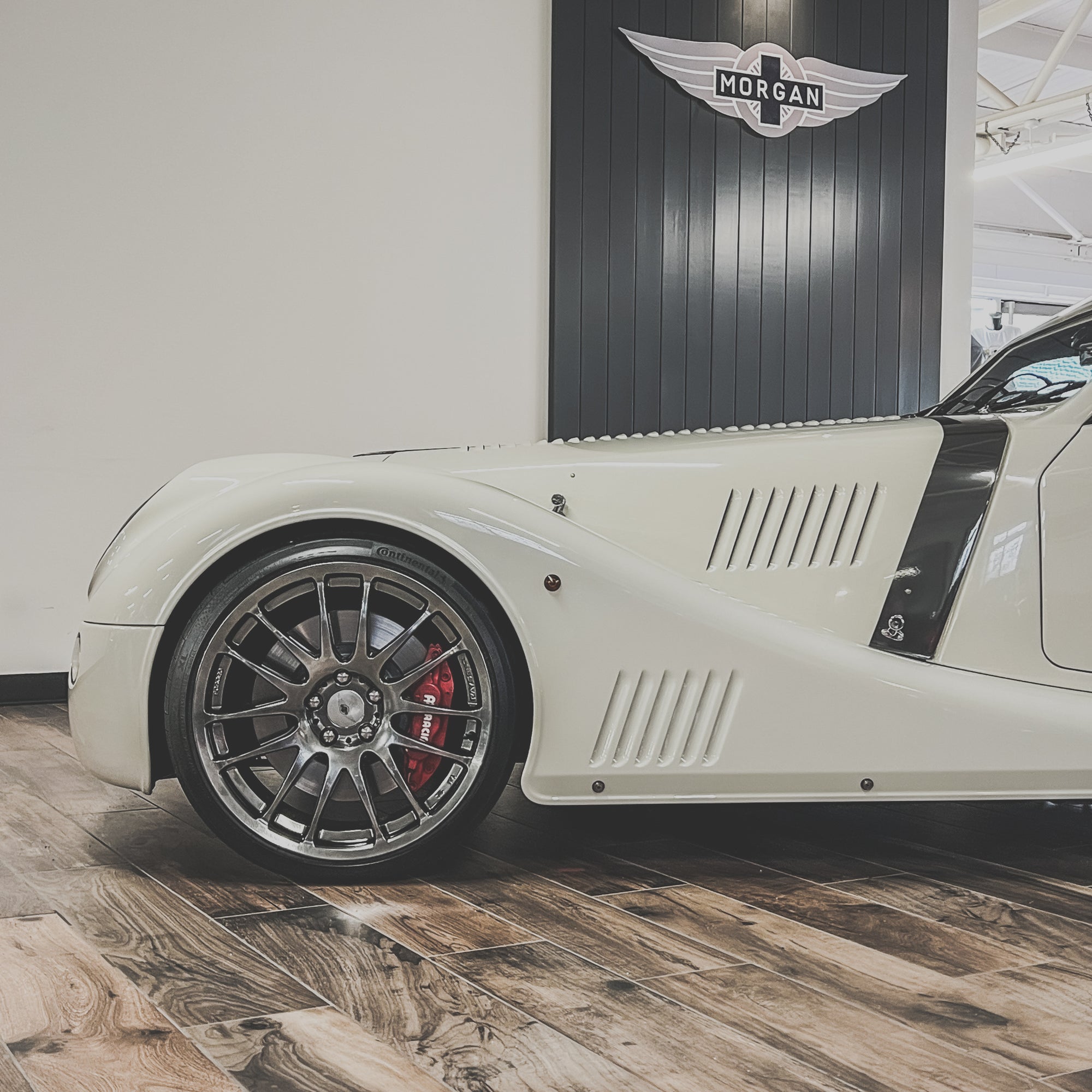 Morgan Aero Coupe 4.8 V8 No. 31 of Only 38 Ever Made  - Porsche Heron White