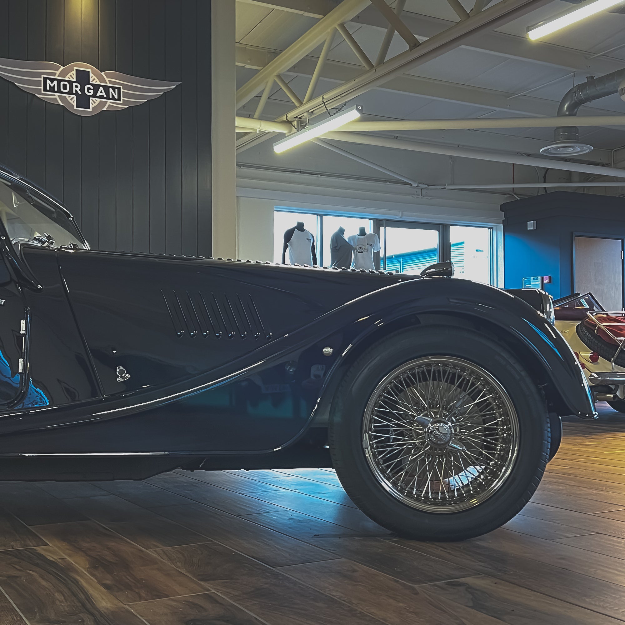Morgan Plus Four Automatic - Classic Ferrari Midnight Blue