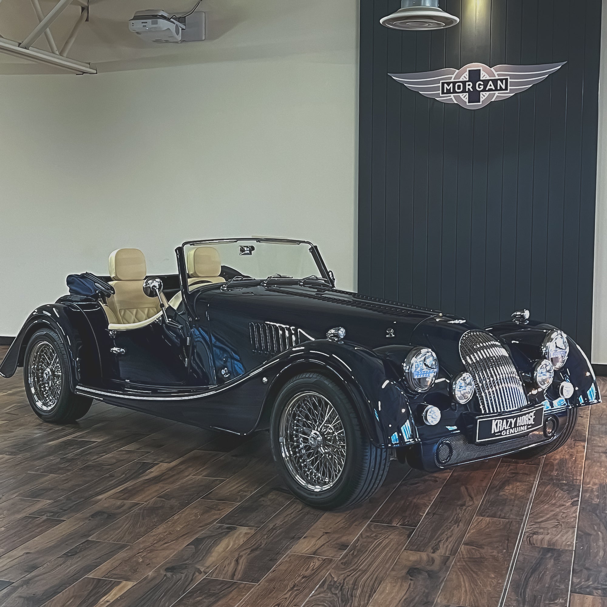 Morgan Plus Four Automatic - Classic Ferrari Midnight Blue