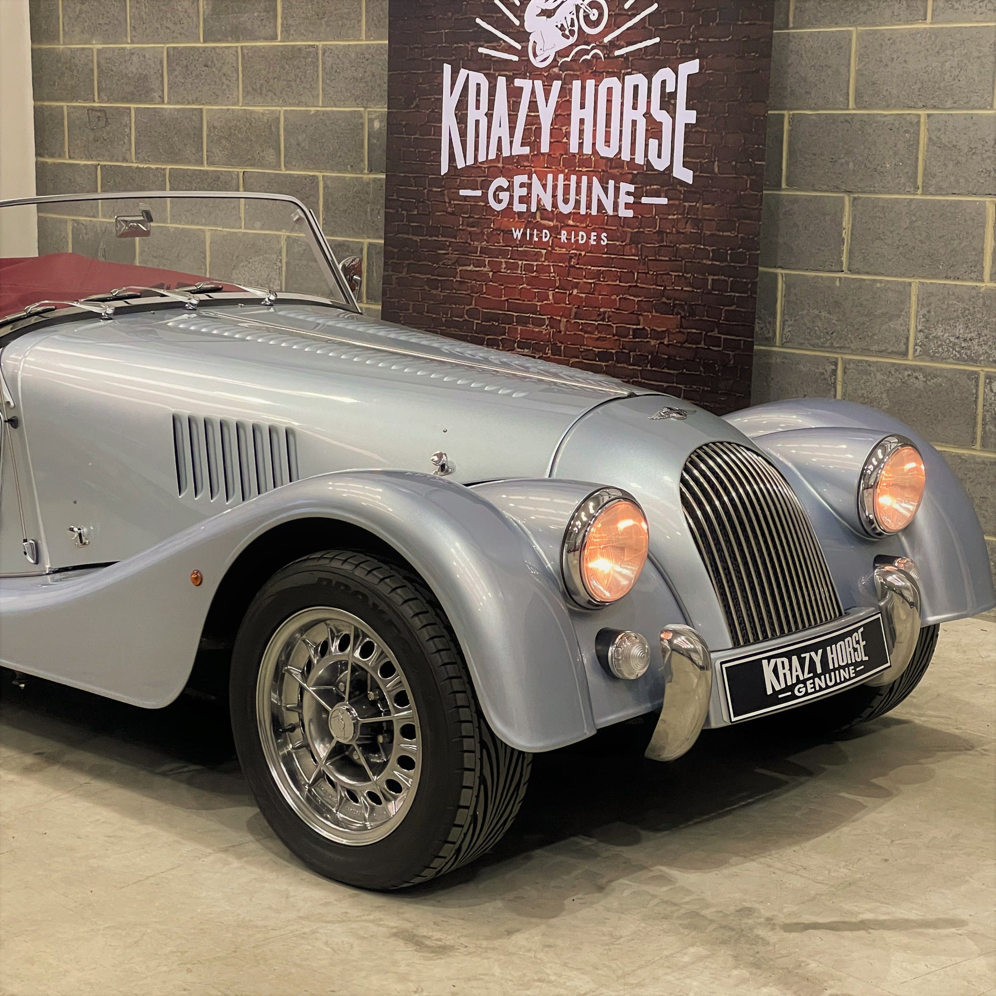 Morgan Roadster 3.0 V6 225 BHP - Floret Silver