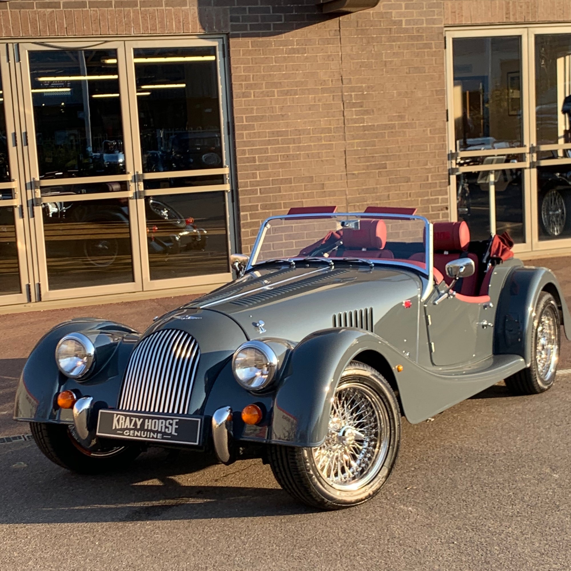 SOLD - Morgan Roadster 3.7 - Classic Dark Grey