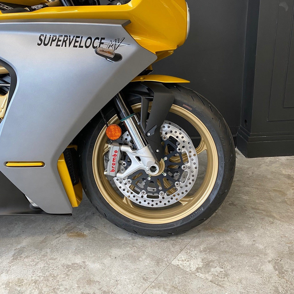 MV-AGUSTA-SUPERVELOCE -E5-METALLIC-YELLOW-MATT-METALLIC-GRAPHITE