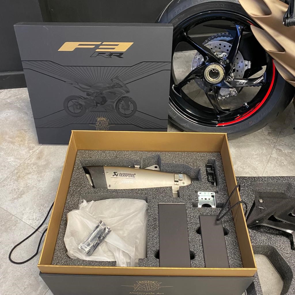 MV Agusta F3 RR Plus race Kit - SURREAL WHITE & MAMBA RED