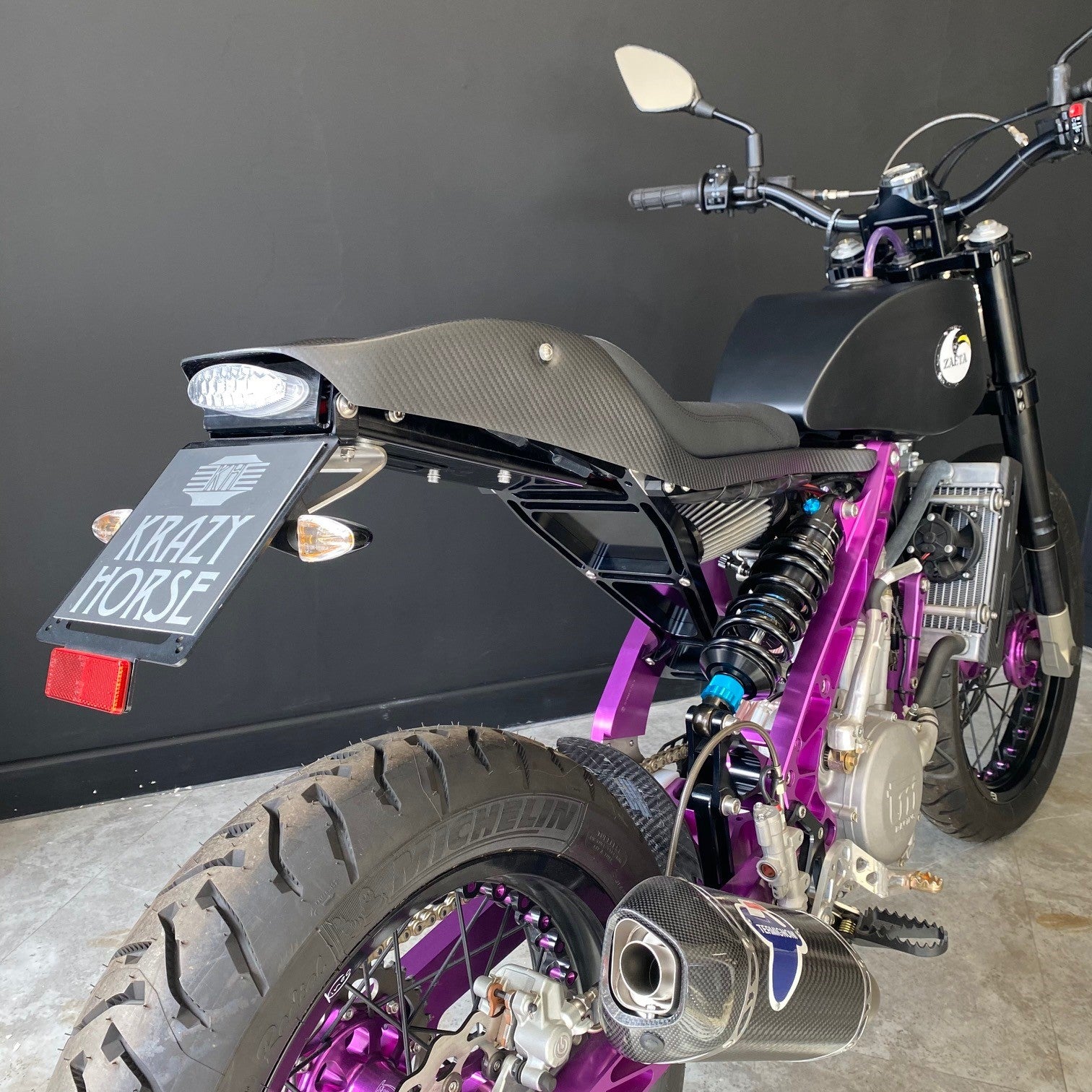 Zaeta 530 DT – Anodised Purple- Matte Black