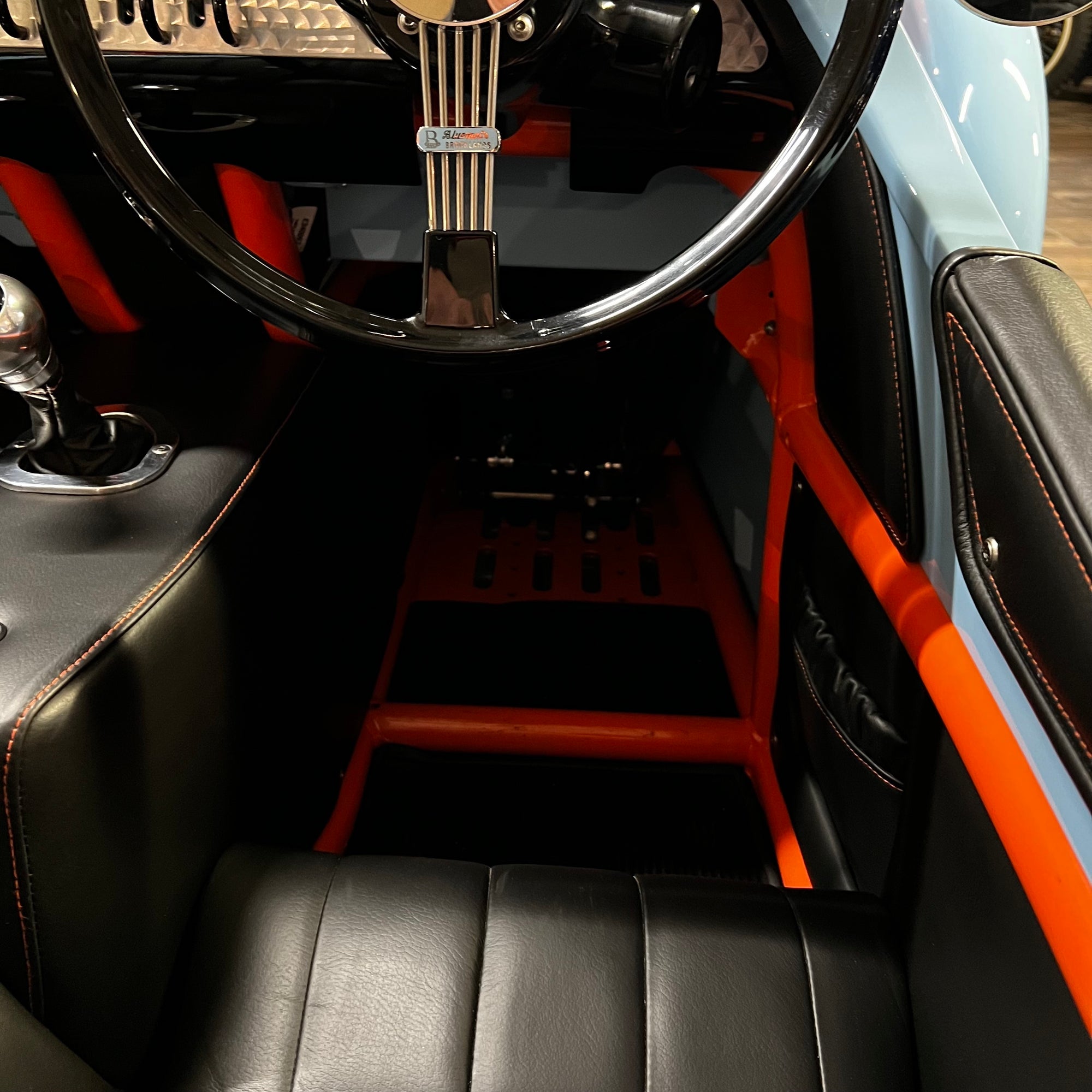 Morgan 3 Wheeler - Gulf Blau / Gulf Orange - Stage Two Tuned Morgan Three Wheeler